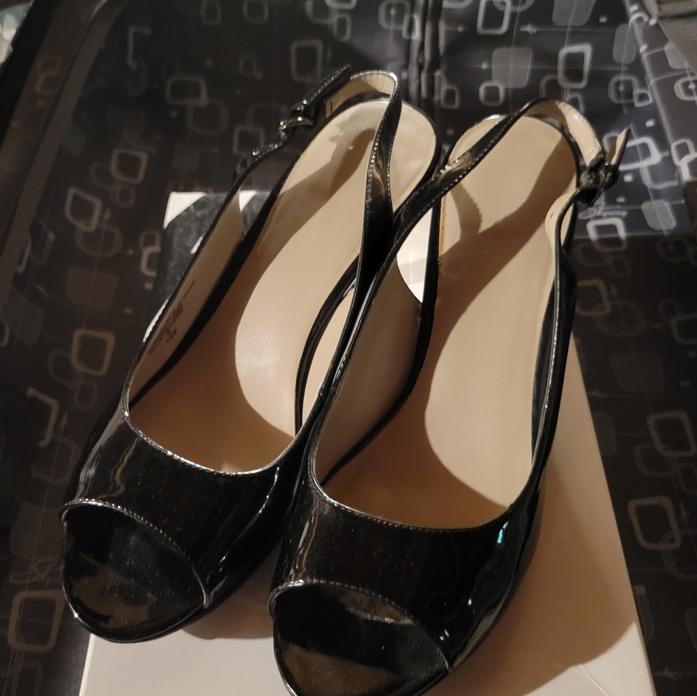 Nine West black patent slingbacks